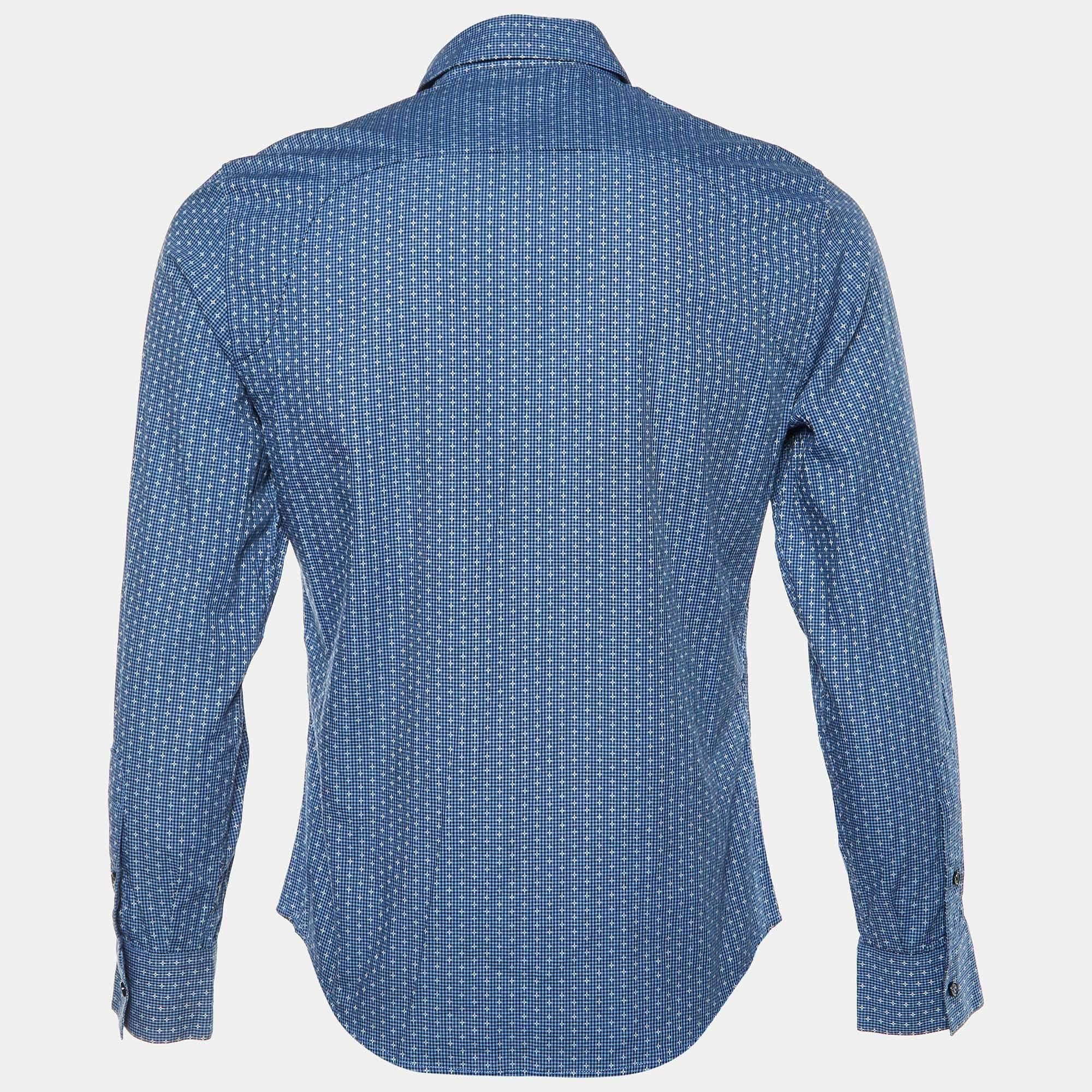 Shirts are an indispensable part of a wardrobe so this brand brings you a creation that is both versatile and stylish. It has been tailored from quality material in a versatile shade. The shirt is detailed with signature elements and a comfortable