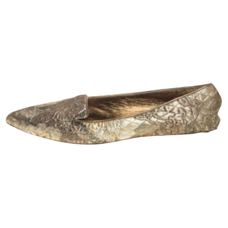 Dolce & Gabbana Gold Brocade Smoking Slippers Size 38 For Sale
