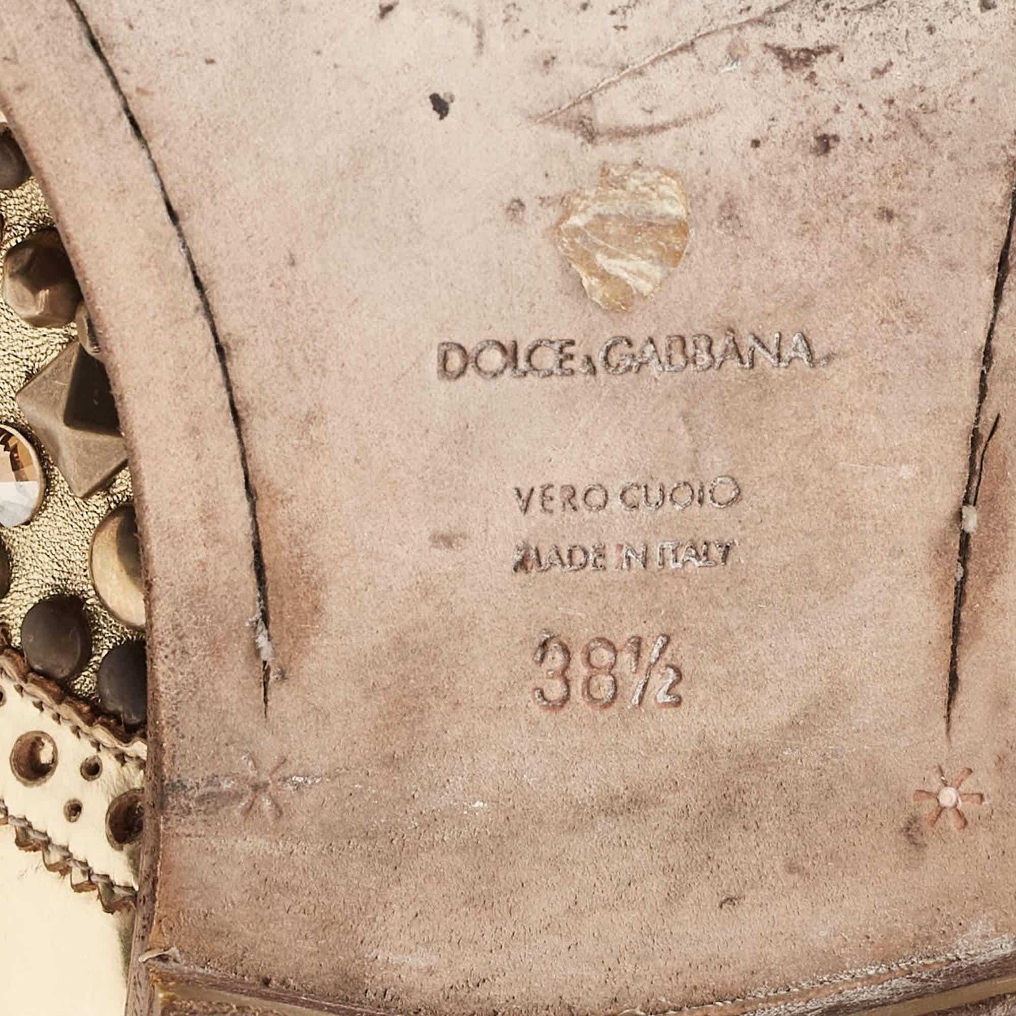 Dolce & Gabbana Derby clouté en cuir brogue doré, taille 38,5 en vente 2