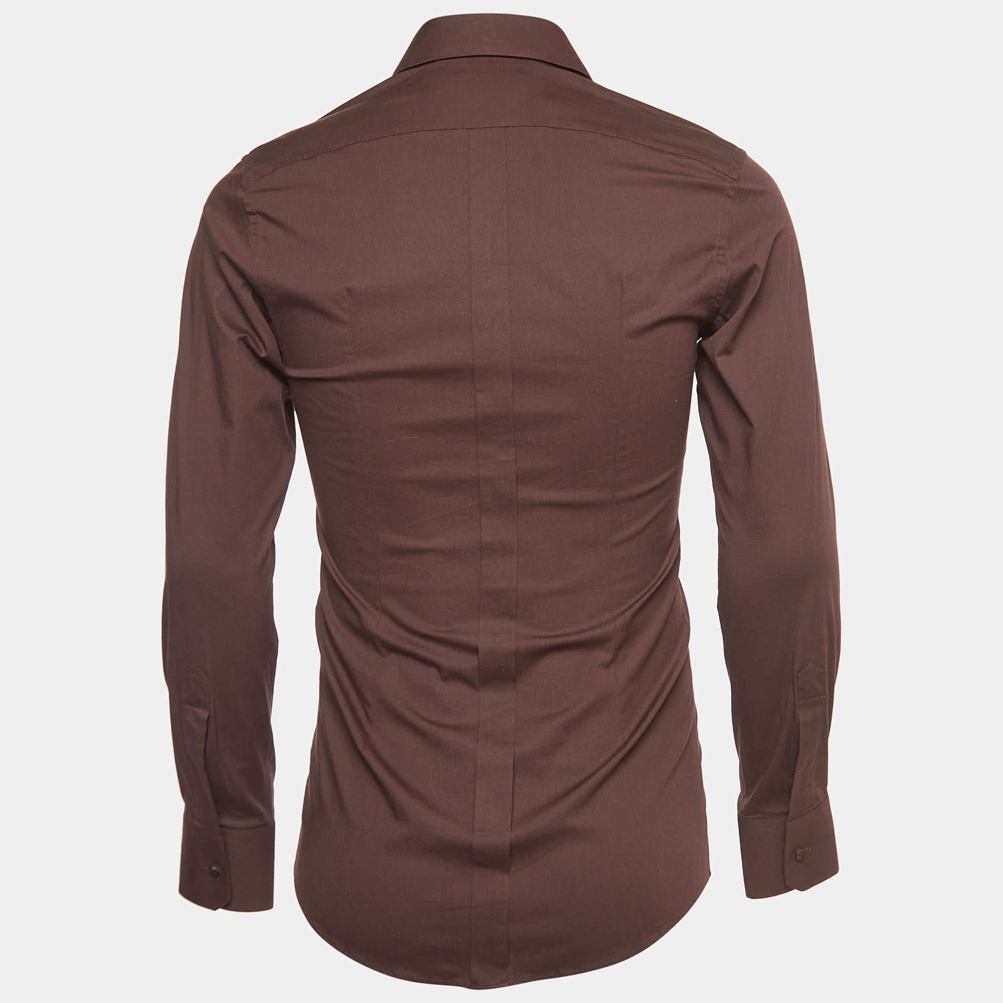 How fabulous does this designer shirt look! It is made of fine materials and features a fitted silhouette. Pair it with pants and loafers for a cool ensemble.

