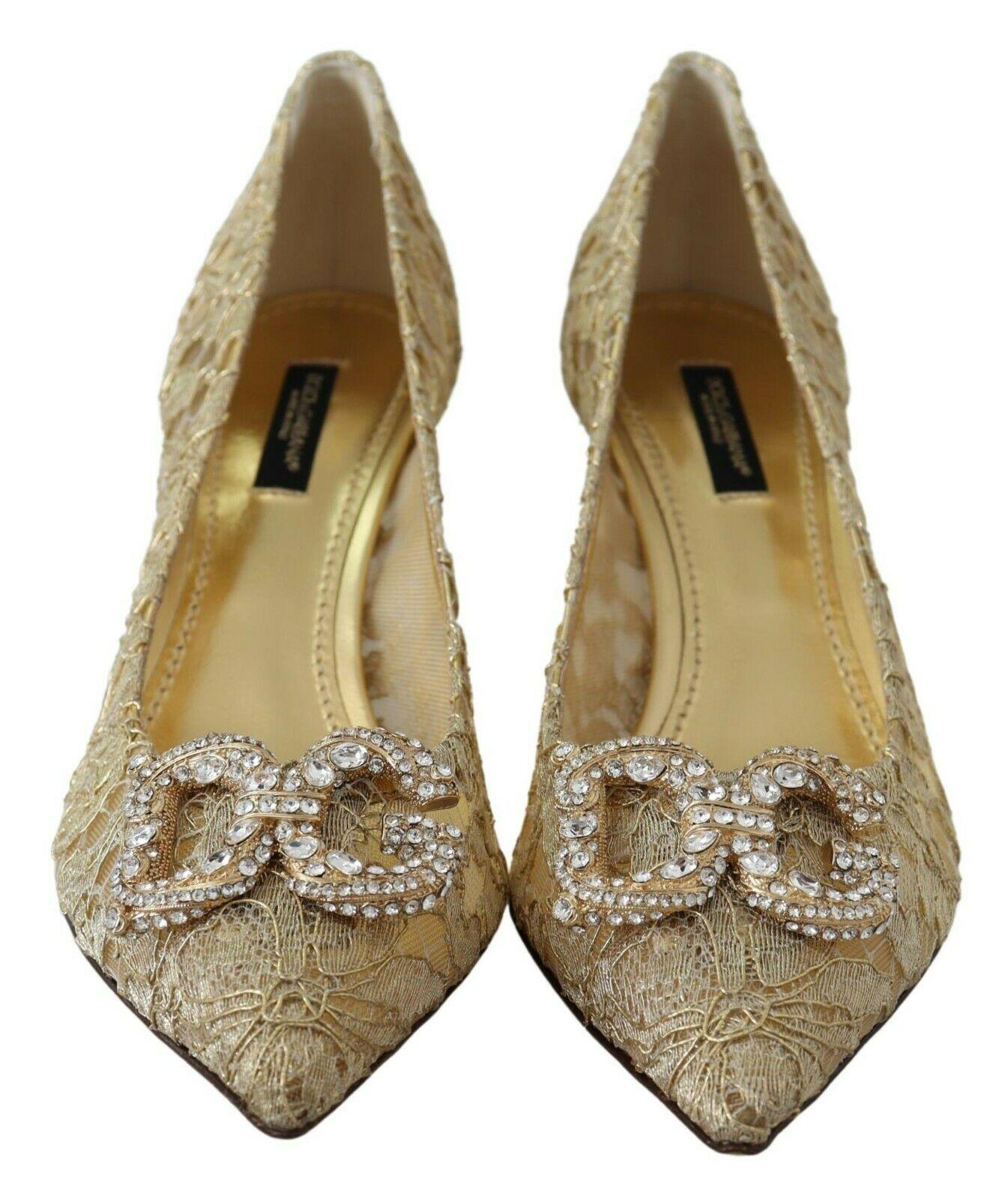 Gorgeous brand new with tags, 100% Authentic Dolce & Gabbana PUMP lace shoes with DG jewel detail on the top.

 
Model: Pumps


Color: Gold 
Material: 52% PA, 10% PL, 38% Leather

Sole: Leather

Logo details

Very high quality and comfort

Made in