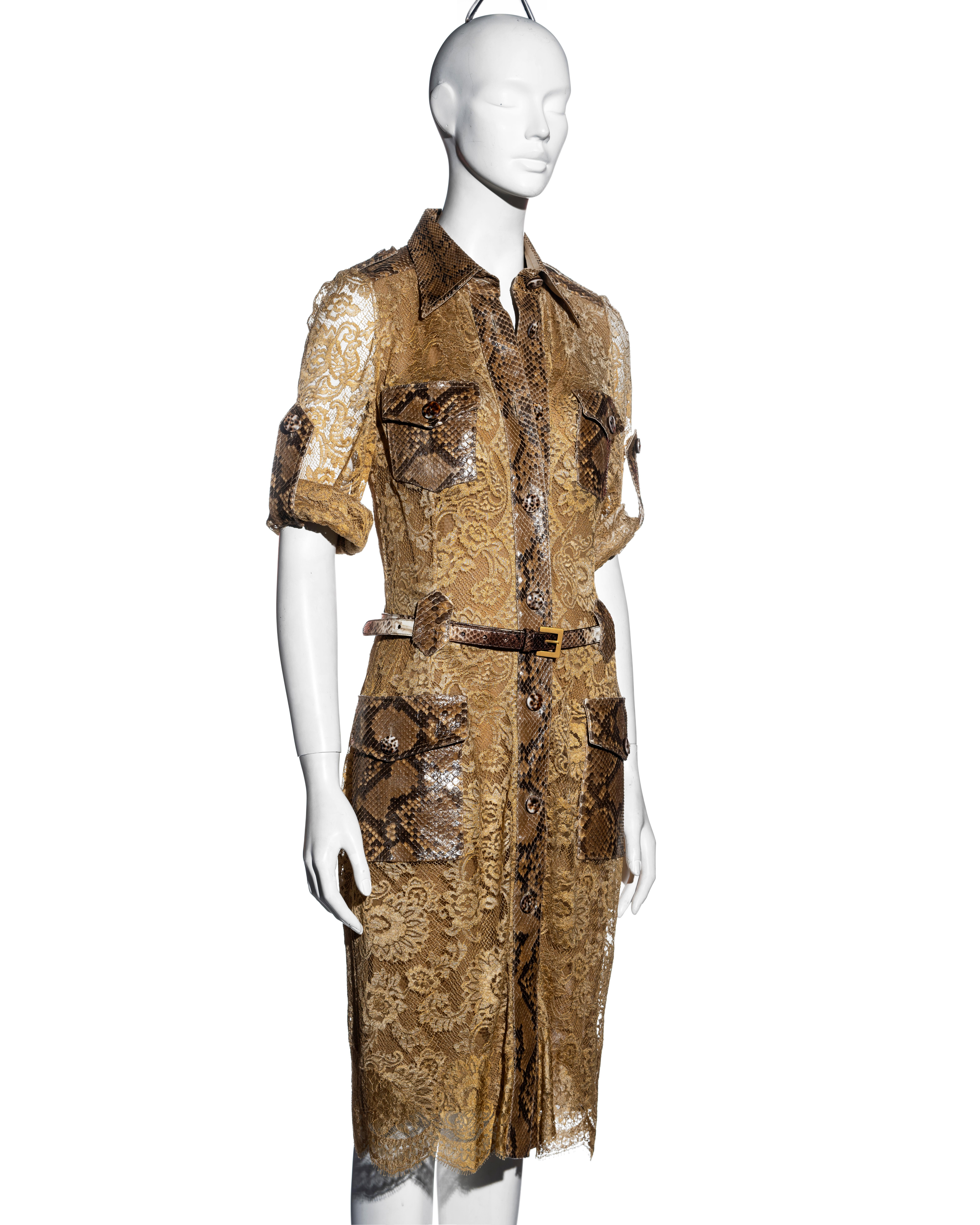 Robe chemise Dolce & Gabbana en dentelle dorée et python, printemps-été 2005 Pour femmes en vente