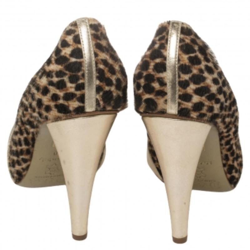 Dolce & Gabbana Gold Leather and Pony Hair Knotted Peep Toe Pumps Size 40 (escarpins noués en cuir et en poils de poney) en vente 2