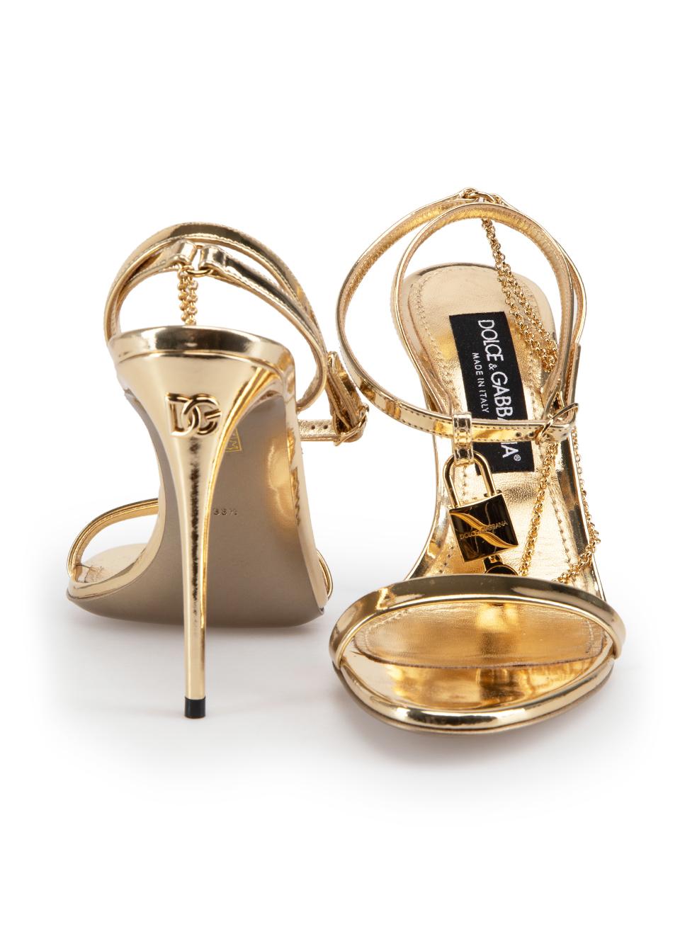 Dolce & Gabbana Gold Leather Chain Lock Keira Sandals Size IT 38.5 In New Condition In London, GB