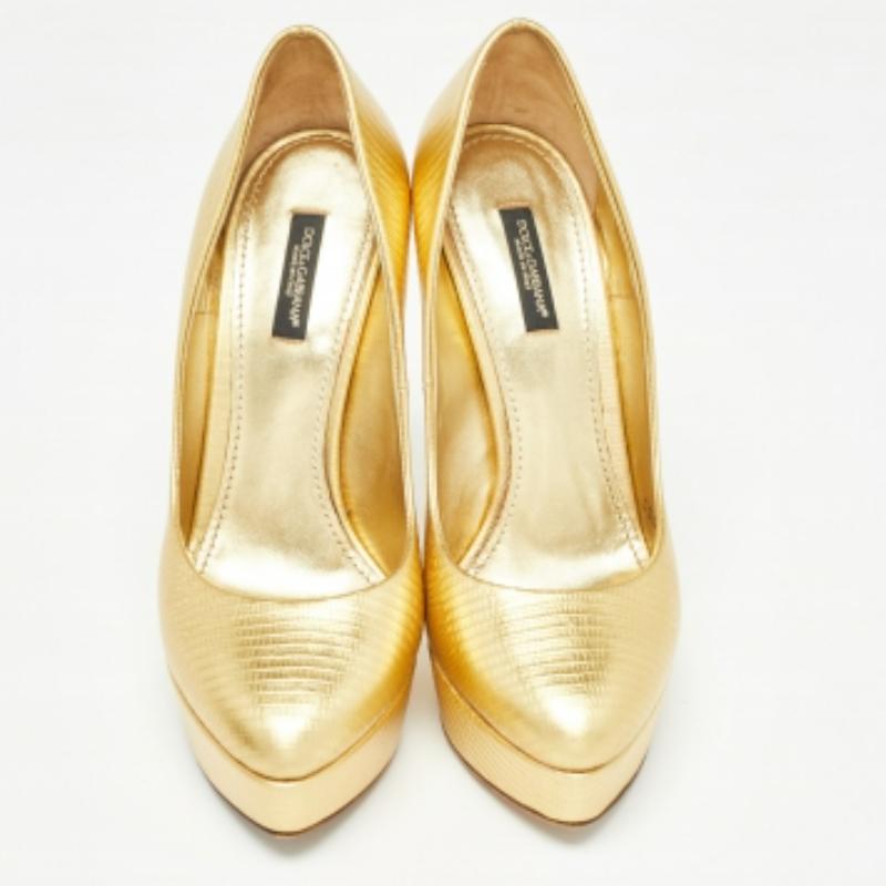 Dolce & Gabbana - Escarpins à plateforme en cuir gaufré lézard doré - Taille 39 en vente 2