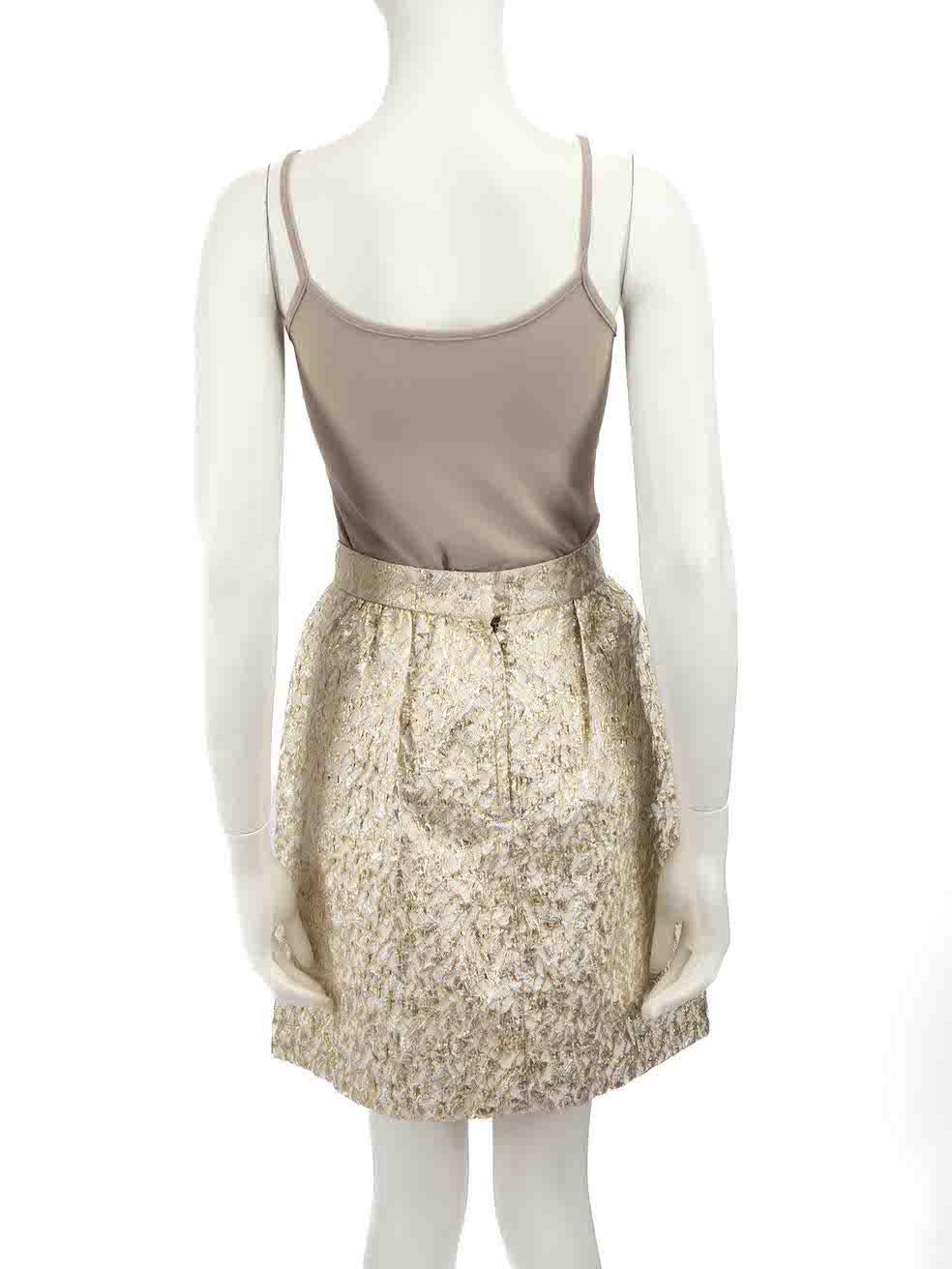 Dolce & Gabbana Gold Metallic Accent Mini Skirt Size S In Good Condition For Sale In London, GB