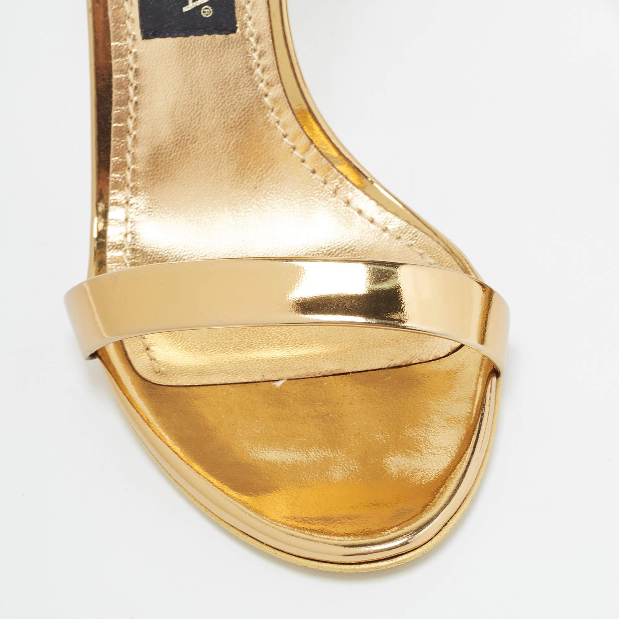 Dolce & Gabbana Gold Mirror Leather Ankle Strap Sandals Size 36 In Excellent Condition In Dubai, Al Qouz 2