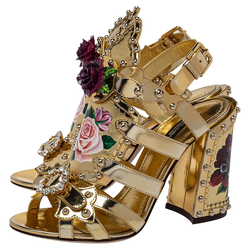 Dolce & Gabbana Gold Patent And Leather Mordore Embellished Sandals Size 37 In New Condition In Dubai, Al Qouz 2