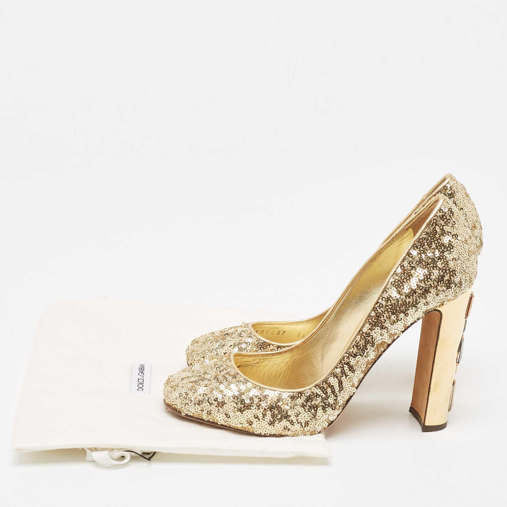 Dolce & Gabbana Gold Sequins Studded Heel Square Toe Pumps Size 38.5 For Sale 5