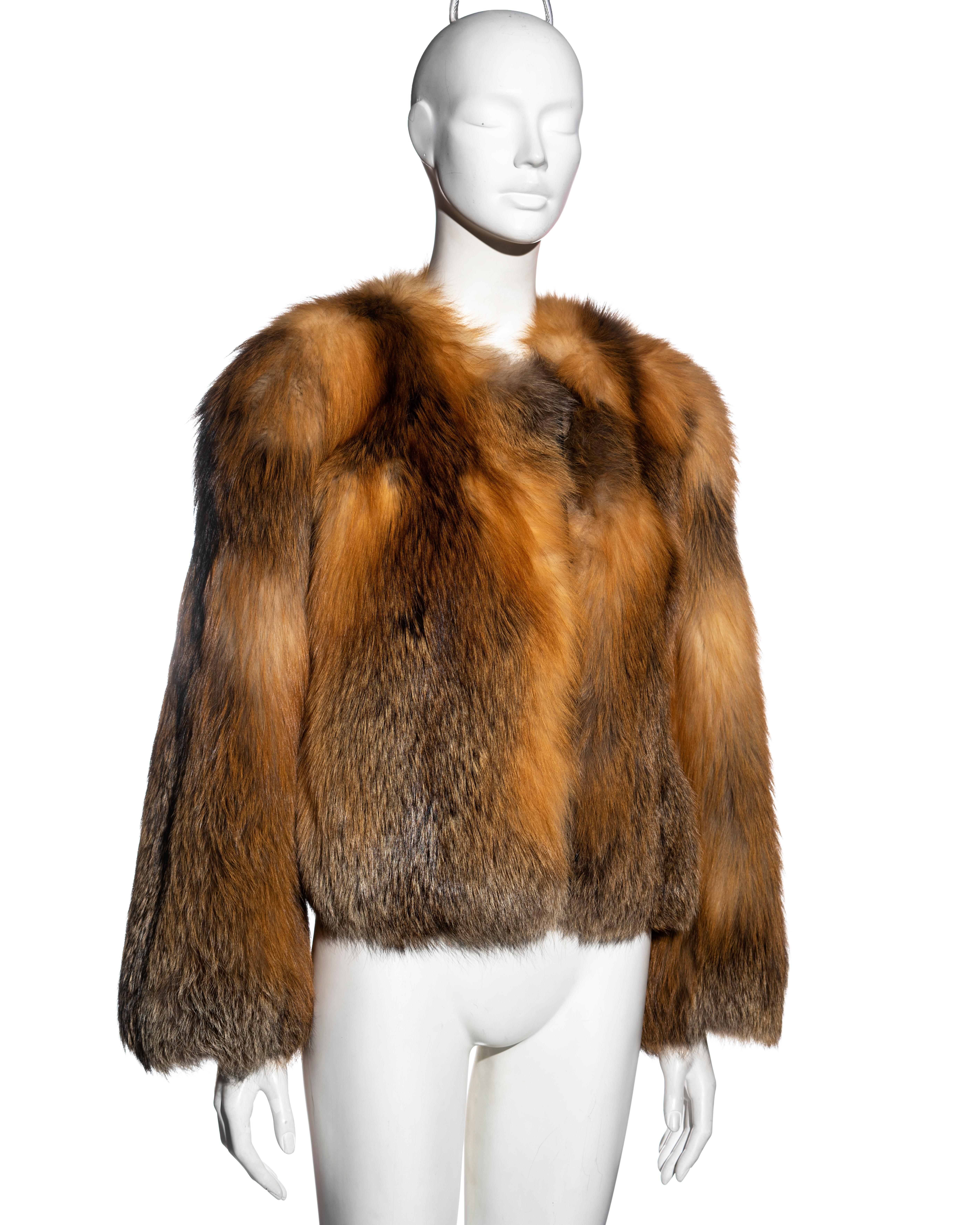 ▪ Dolce & Gabbana golden fox fur jacket 
▪ Hook fastenings to front opening 
▪ Wide sleeves 
▪ Silk lining
▪ IT 44 - FR 40 - UK 12 - US 8
▪ Fall-Winter 2004