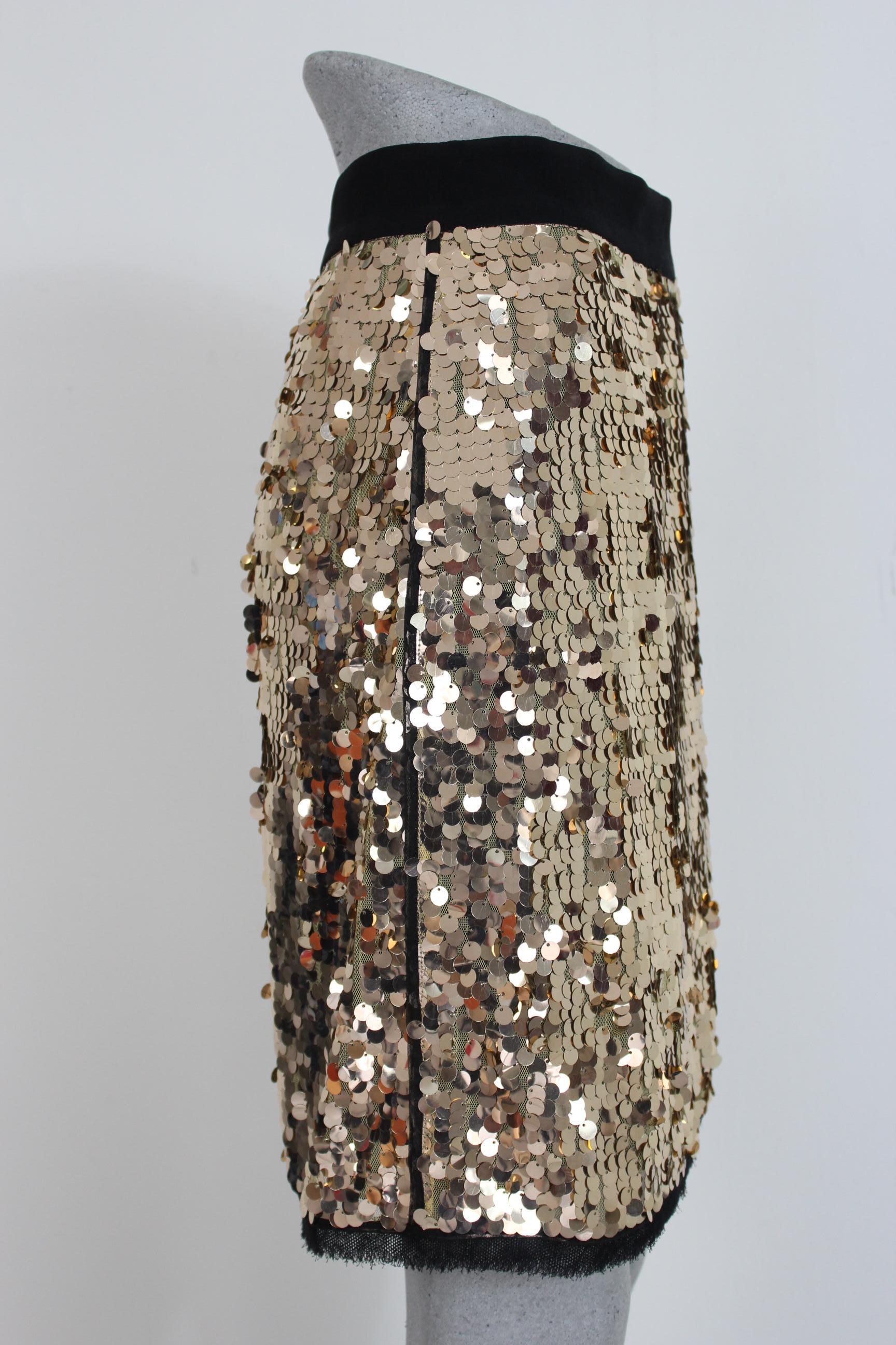 Dolce Gabbana Golden Sequins Silk Charleston Short Evening Skirt 2000s In New Condition In Brindisi, Bt