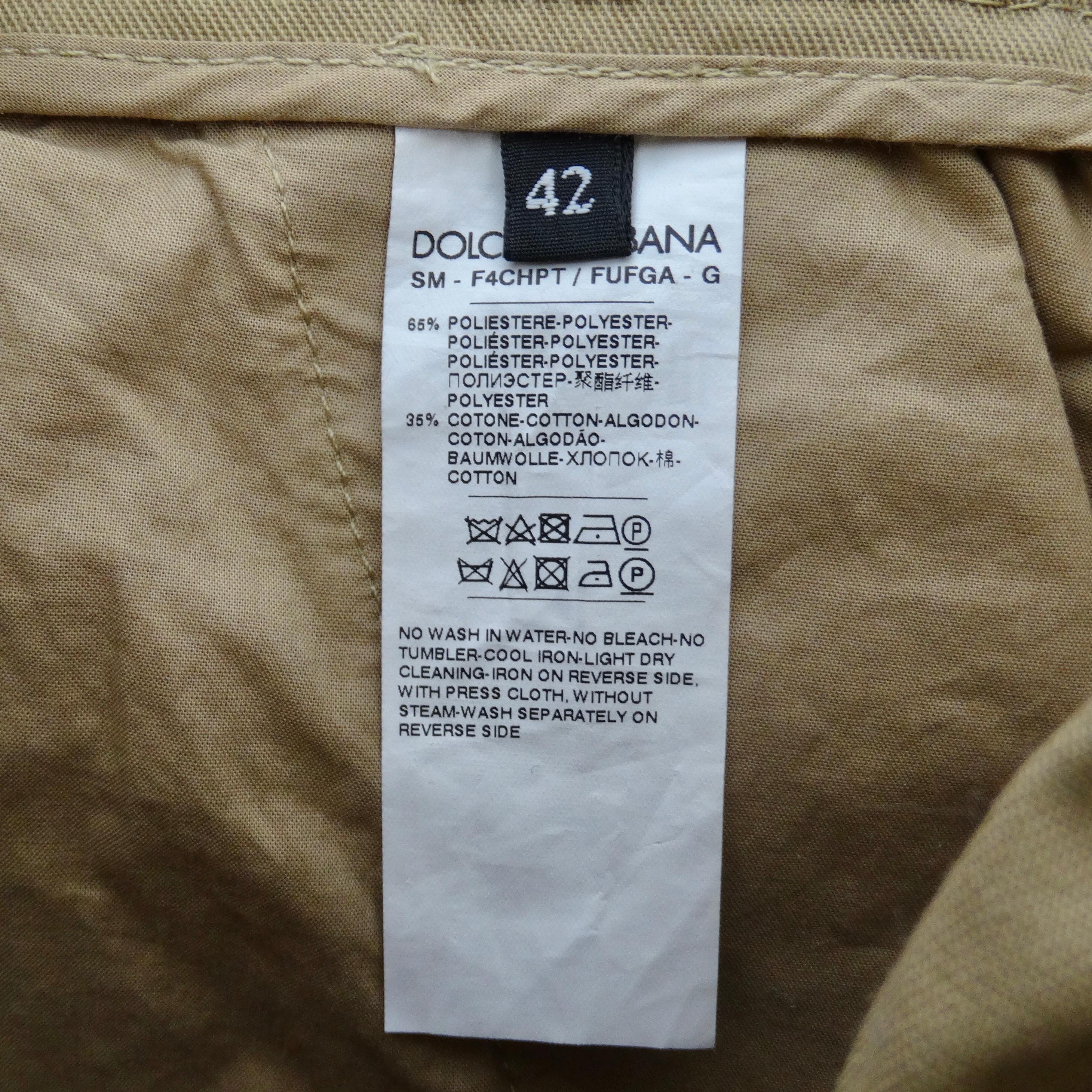 Dolce & Gabbana Graffiti Print Pleated Skirt For Sale 7