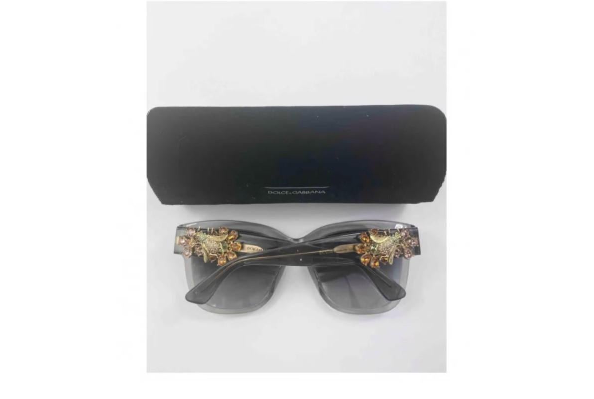 Dolce & Gabbana Gray Crystal Bug
Sunglasses

with original case!

Made in Italy

Please check out my other DG
clothing, bags, beachwear, shoes and accessories!