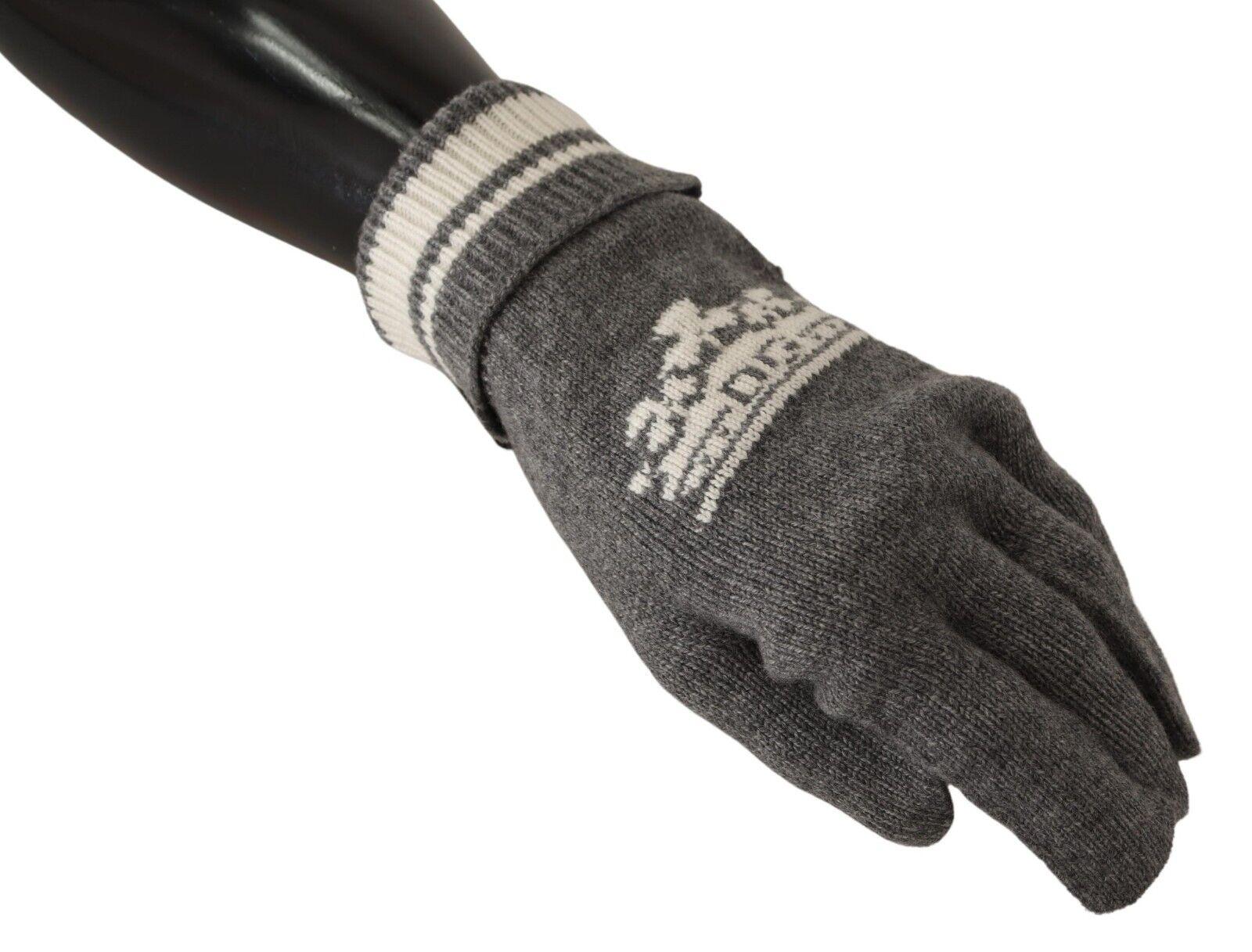 Dolce & Gabbana Gray White Cashmere Crown Warm Soft Autumn Winter Gloves DG  In New Condition For Sale In WELWYN, GB