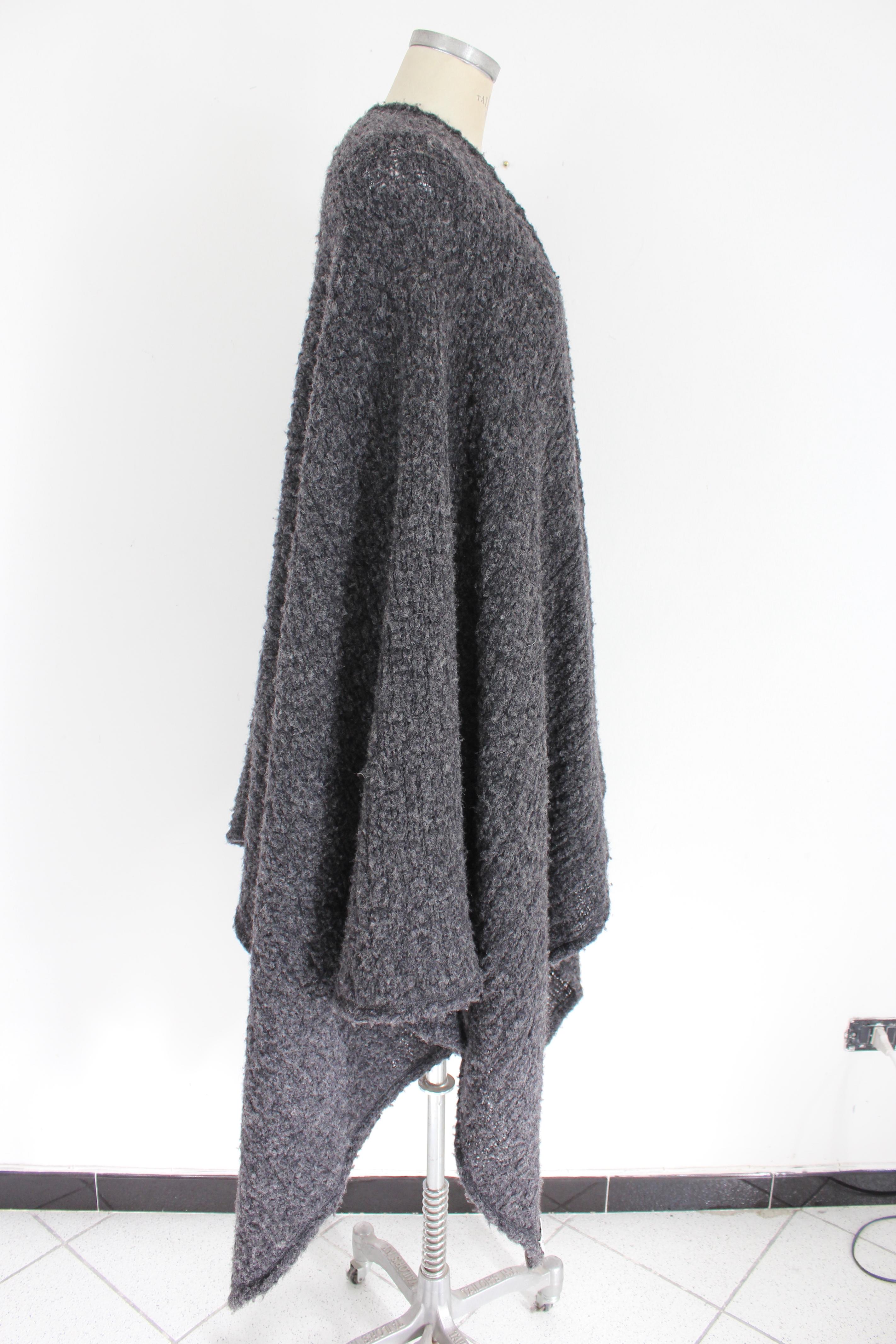 Dolce & Gabbana Gray Wool Cape Mantle Coat In Good Condition In Brindisi, Bt