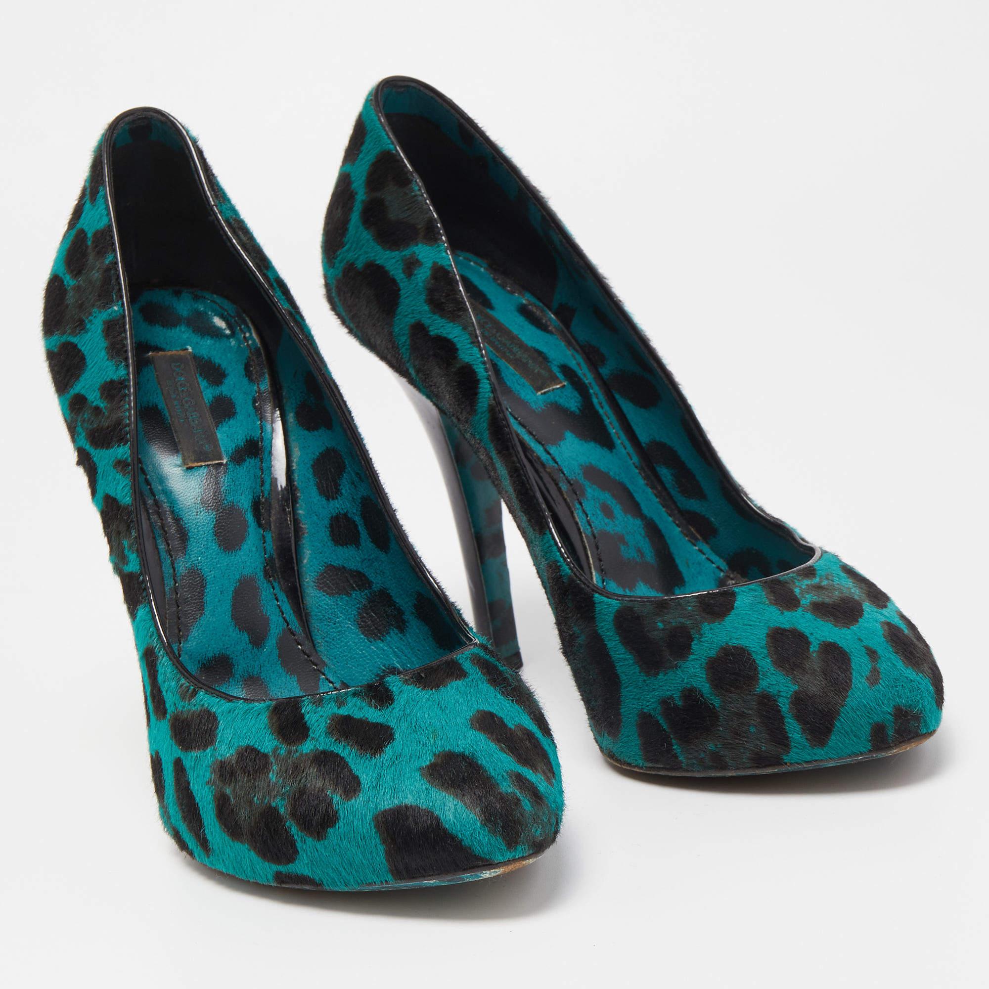 Dolce & Gabbana Green/Black Calf Hair Pointed Toe Pumps Size 38.5 In Fair Condition For Sale In Dubai, Al Qouz 2