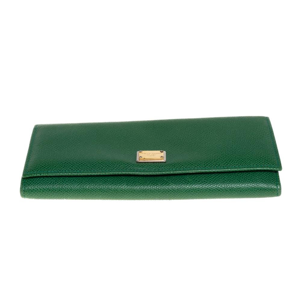 Dolce & Gabbana Green Dauphine Leather Continental Wallet In Good Condition In Dubai, Al Qouz 2