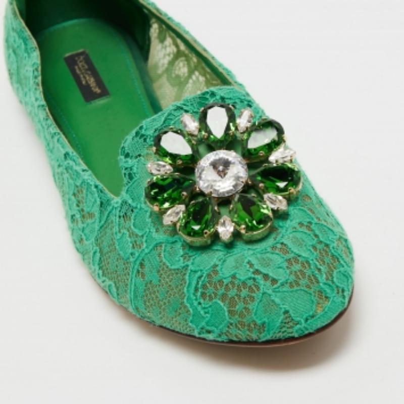 Dolce & Gabbana Grüne Taormina-Ballerinas aus Spitze mit Kristallverzierung in Taormina Größe 40 Damen im Angebot