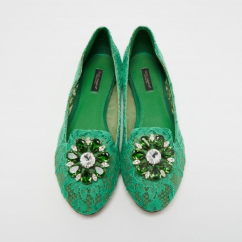 Dolce & Gabbana Grüne Taormina-Ballerinas aus Spitze mit Kristallverzierung in Taormina Größe 40 im Angebot 2