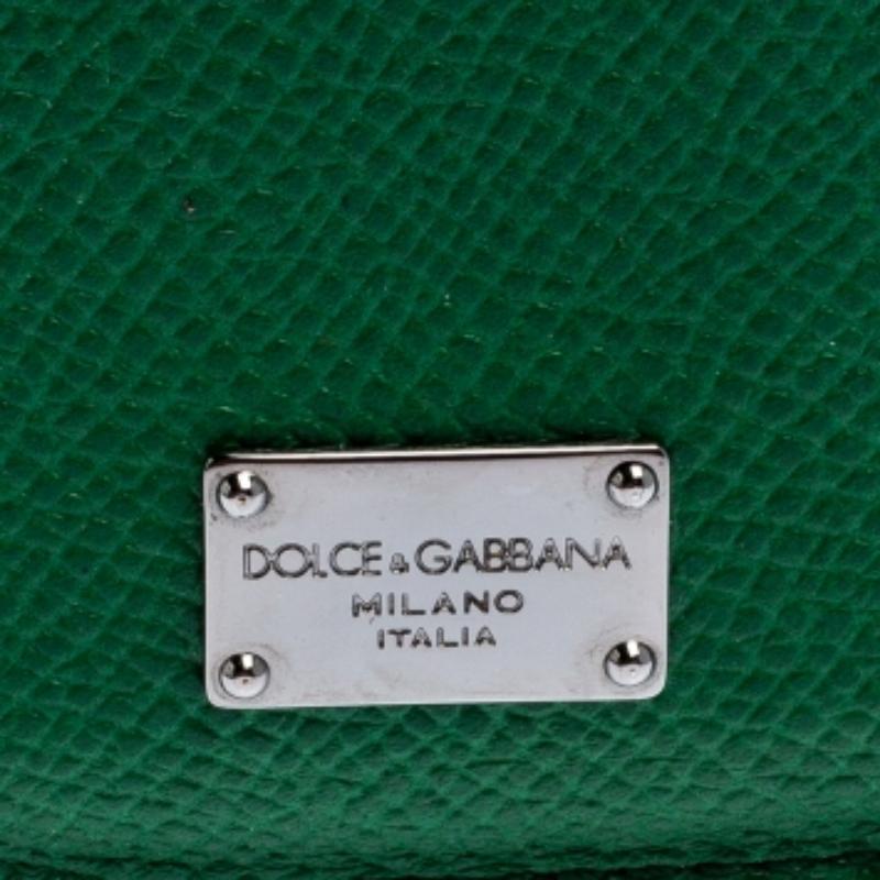 Dolce & Gabbana Custodia per iPhone 4 in pelle verde In condizioni buone in vendita a Dubai, Al Qouz 2