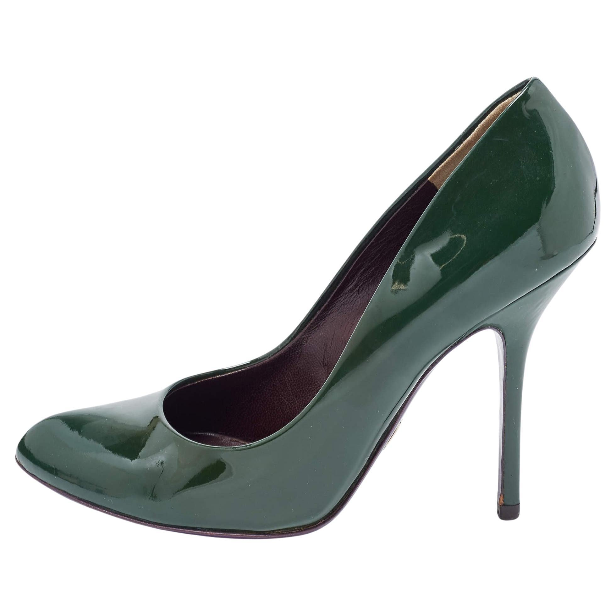 Dolce & Gabbana Green Patent Leather Almond Toe Pumps Size 37.5 For Sale