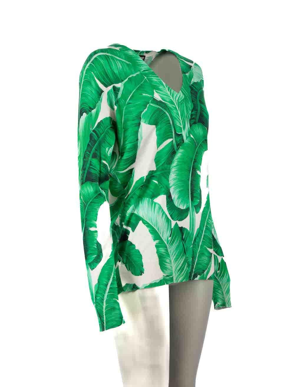 CONDITION is Very good. Hardly any visible wear to jumper is evident on this used Dolce & Gabbana designer resale item.
 
Details
 Green
 Silk
 Long sleeves jumper
 Knitted and stretchy
 Leaf print pattern
 V neckline
 
 Made in Italy

 Composition
