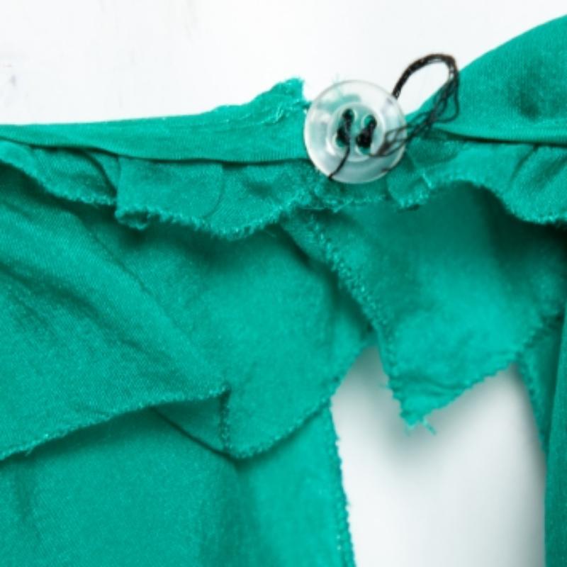 Dolce & Gabbana Green Silk Tie Detail Ruffled Sleeveless Top S In Fair Condition For Sale In Dubai, Al Qouz 2