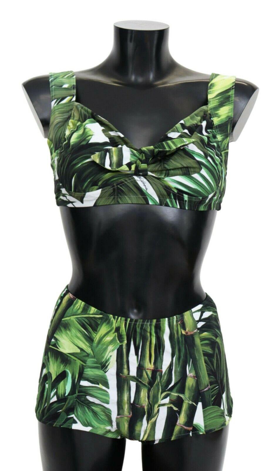 Gorgeous brand new with tags, 100% Authentic Dolce & Gabbana two piece tropical jungle print hotpants swimsuit swimwear.


Color: Multicolor green 

Model: two piece set, top and bottom

Material: 75% Nylon 25% Elastane

Logo detailing

Made in