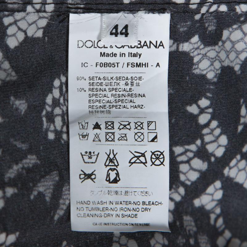 Dolce & Gabbana Grey Coated Silk Floral Lace Pattern Raincoat M In Excellent Condition In Dubai, Al Qouz 2