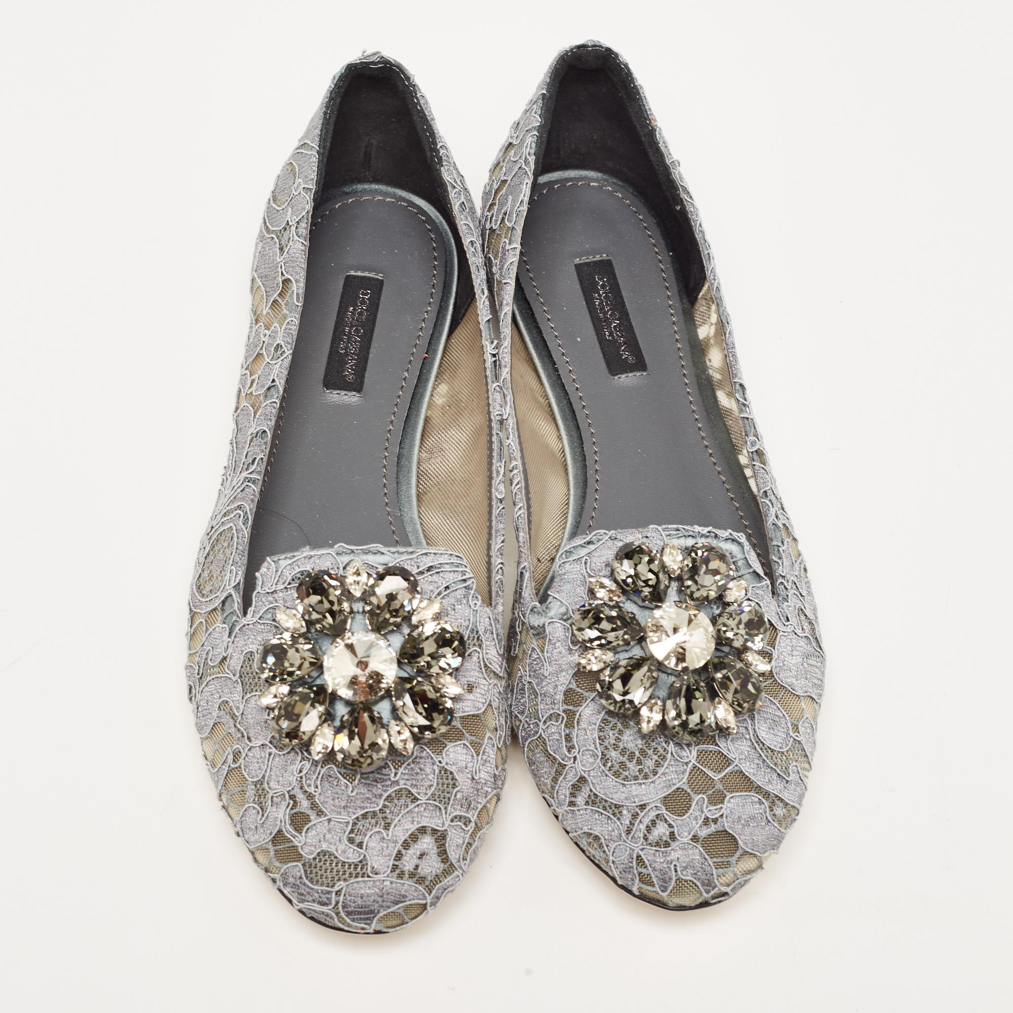 Women's Dolce & Gabbana Grey Lace and Mesh Bellucci Crystal Embellished Ballet Flats Siz For Sale