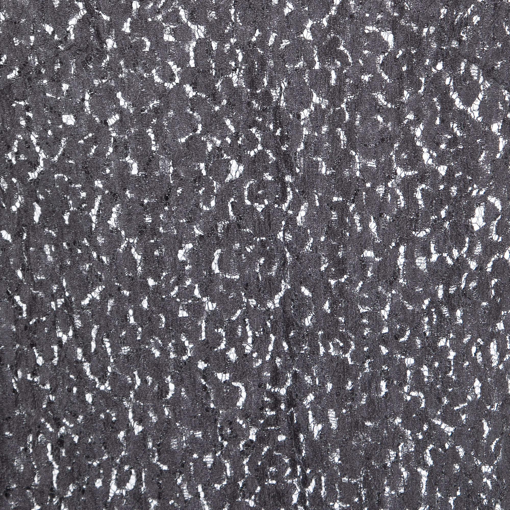 Dolce & Gabbana Top de encaje gris con cuello en V S Gris en venta