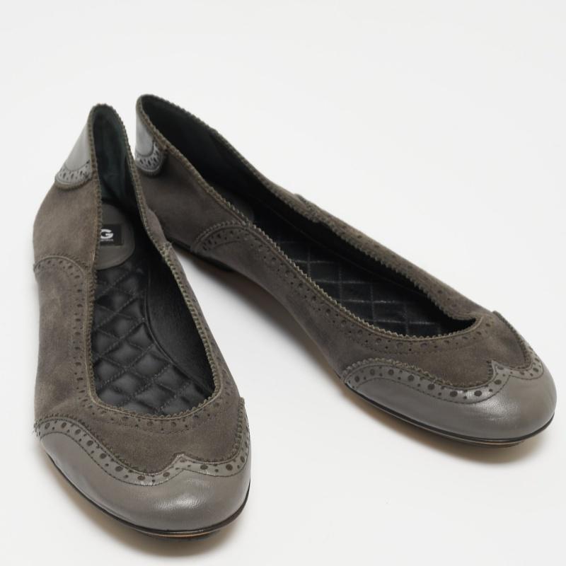 Dolce & Gabbana Grey Leather and Suede Ballet Flats Size 40 For Sale 4