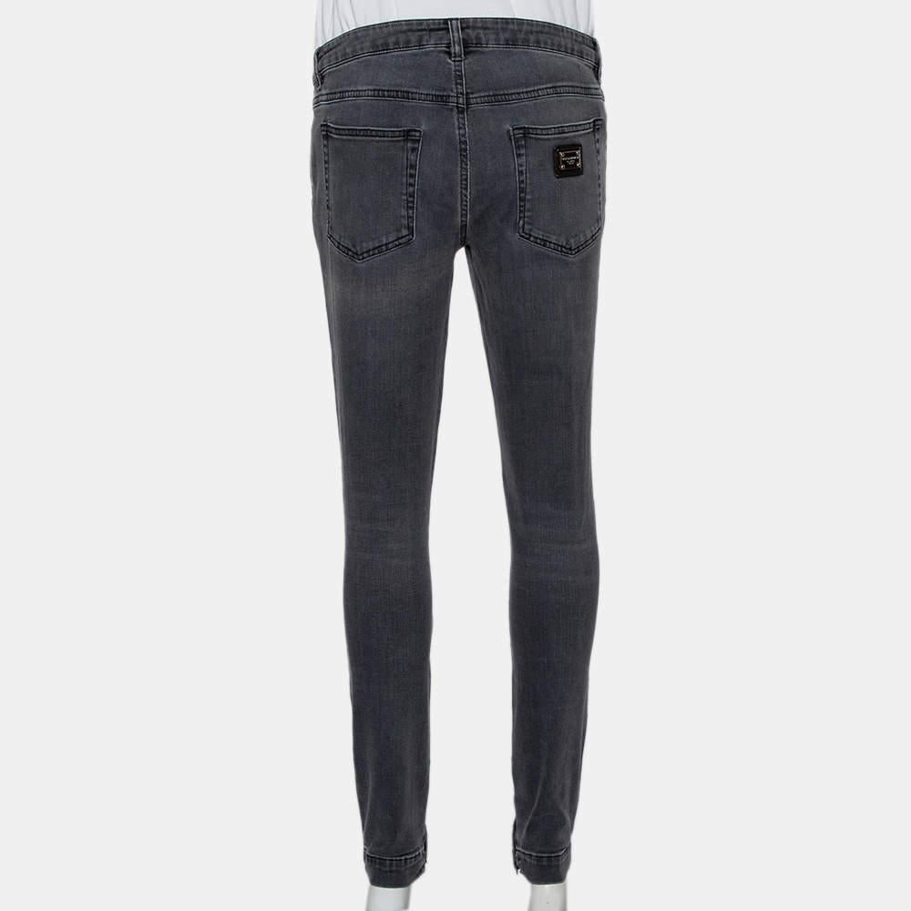 Giving a very retro appeal, the light-washed slim-fit jeans from Dolce & Gabbana are an old favorite. The jeans go well when teamed up with suede boots and a jacket.

