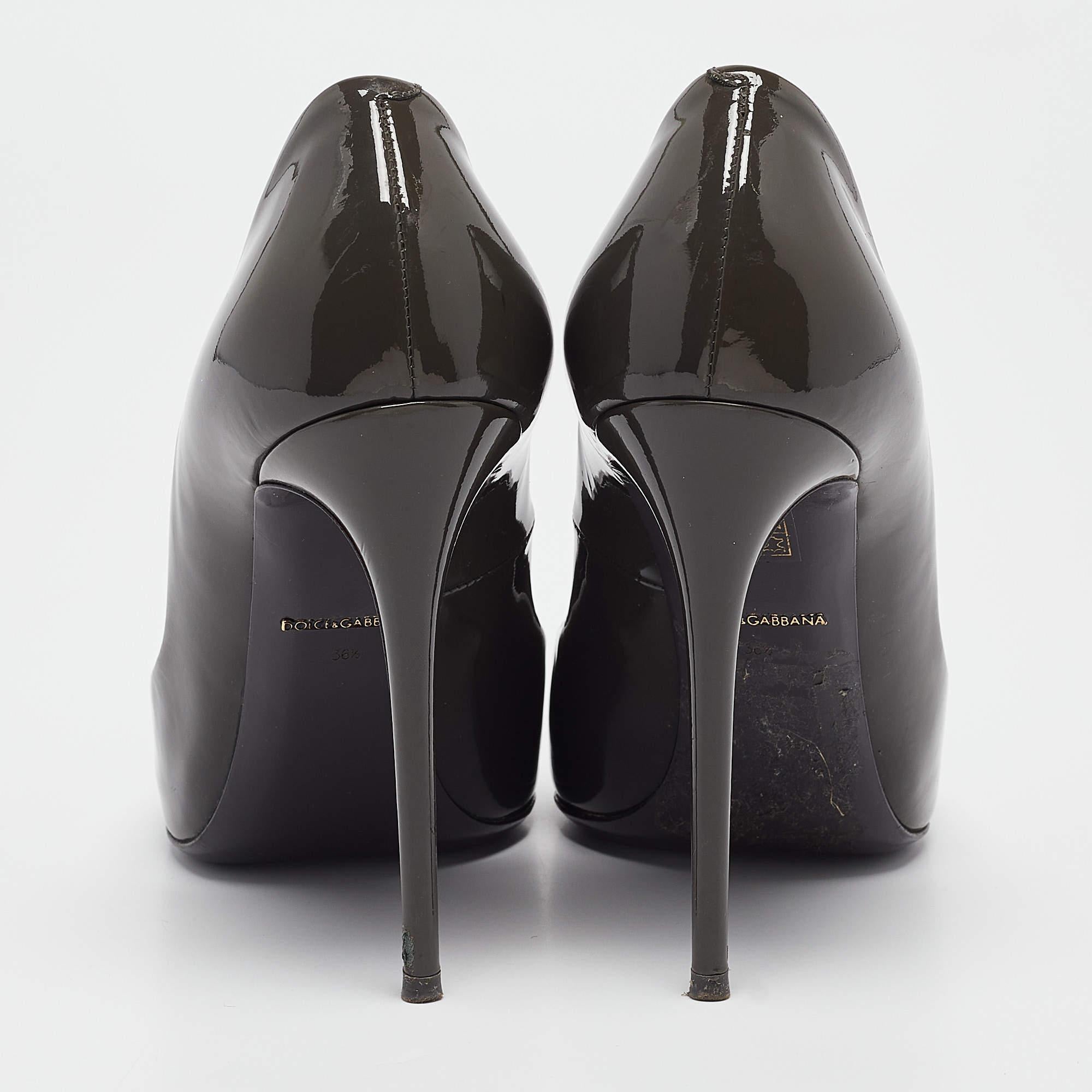 De las mujeres Dolce & Gabbana Bombas con punta de charol gris Tamaño 36.5 en venta