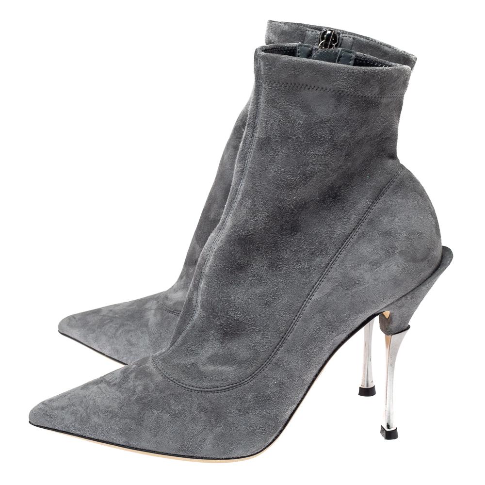 Dolce & Gabbana Botines puntiagudos de ante gris Talla 39 Gris