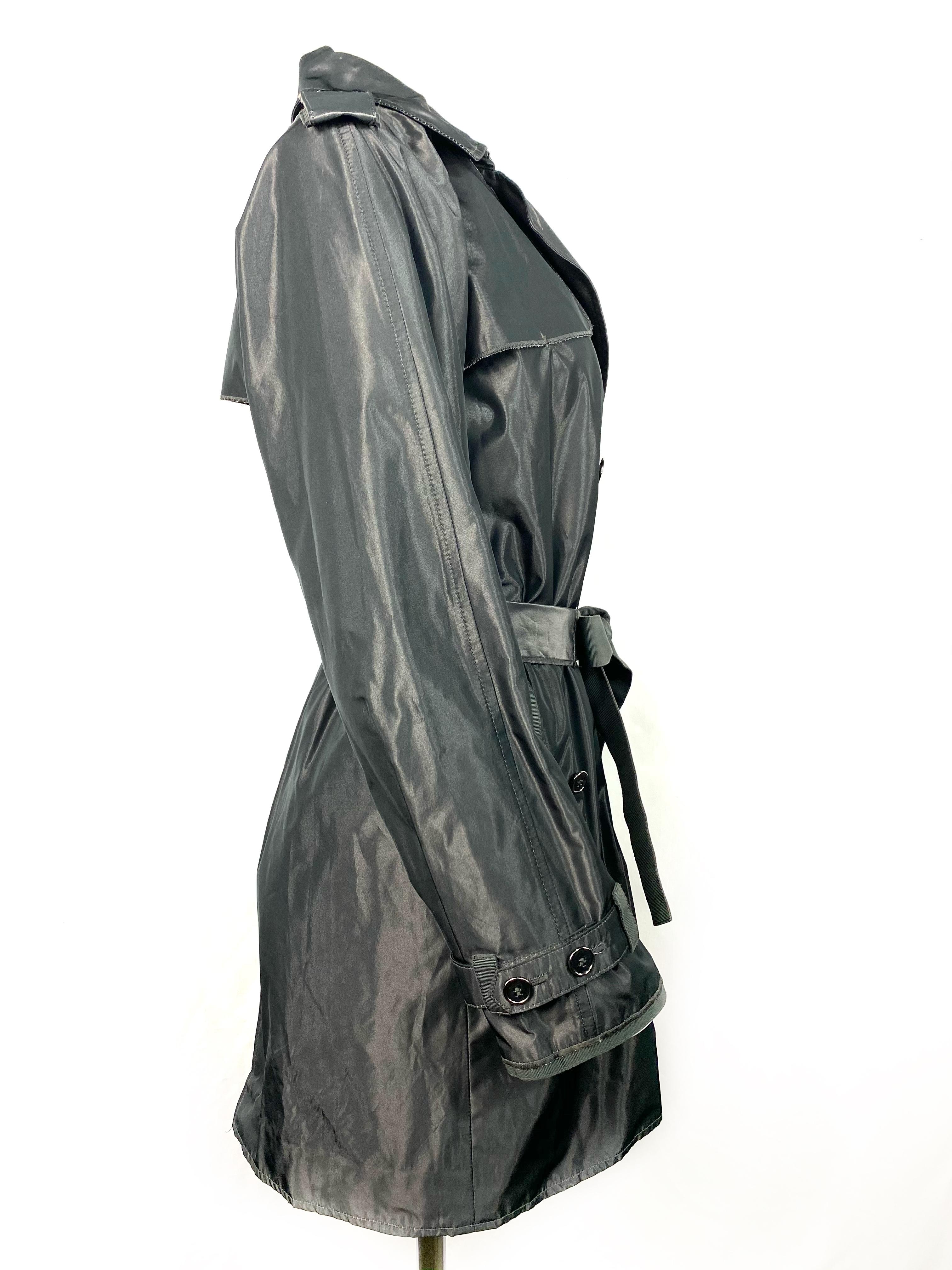 Dolce & Gabbana Grauer Trenchcoat Regen Minimantel Größe 42 für Damen oder Herren im Angebot