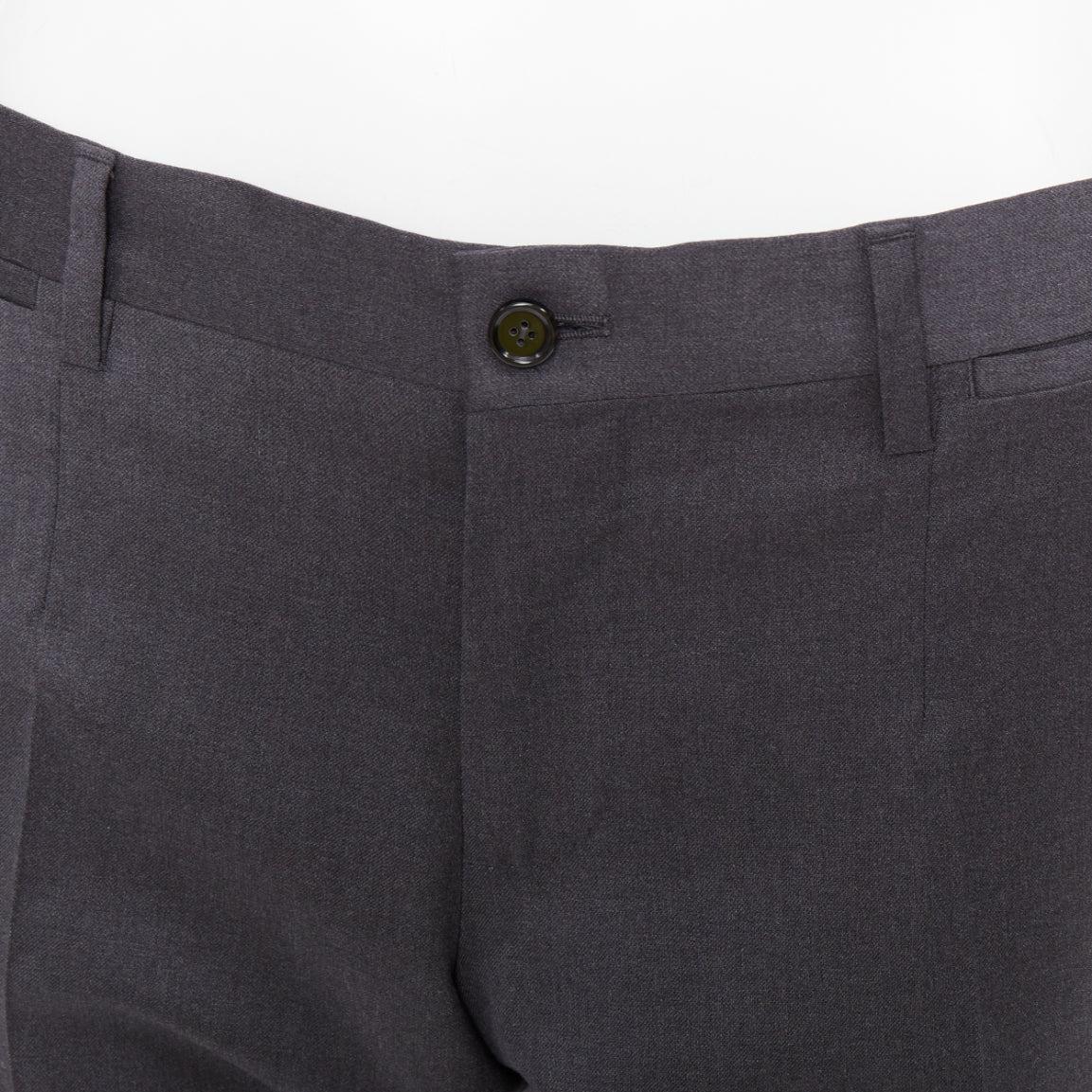 DOLCE GABBANA graue Schurwollmischung mittlere Taille abgeschnittene Kleid Hose IT44 XS
Referenz: SYYG/A00008
Marke: Dolce Gabbana
Designer: Domenico Dolce und Stefano Gabbana
MATERIAL: Schurwolle, Gemisch
Farbe: Grau
Muster: Solide
Verschluss: Zip