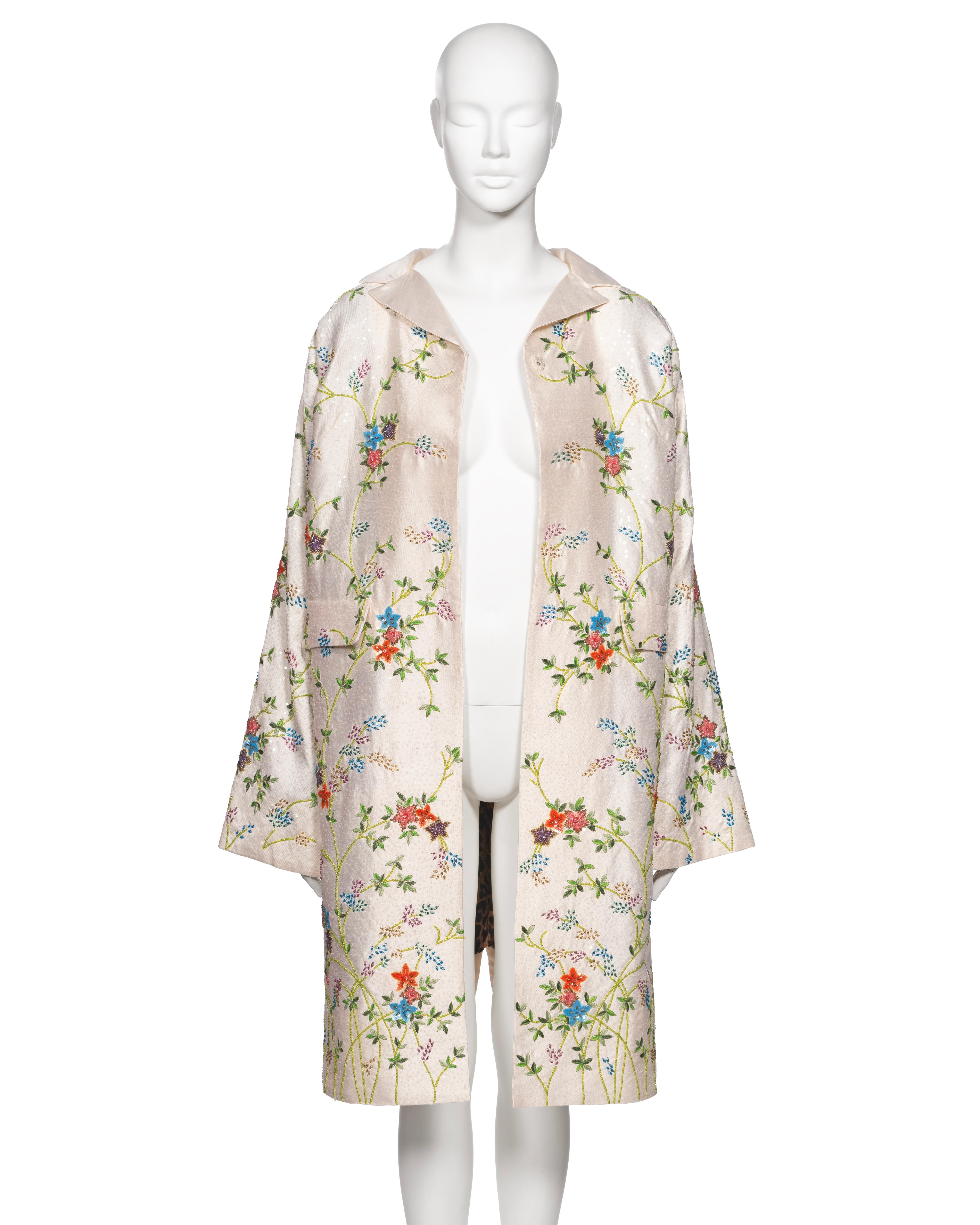 Dolce & Gabbana Hand-Embroidered White Raw Silk Evening Couture Coat, ss 1997 For Sale 3