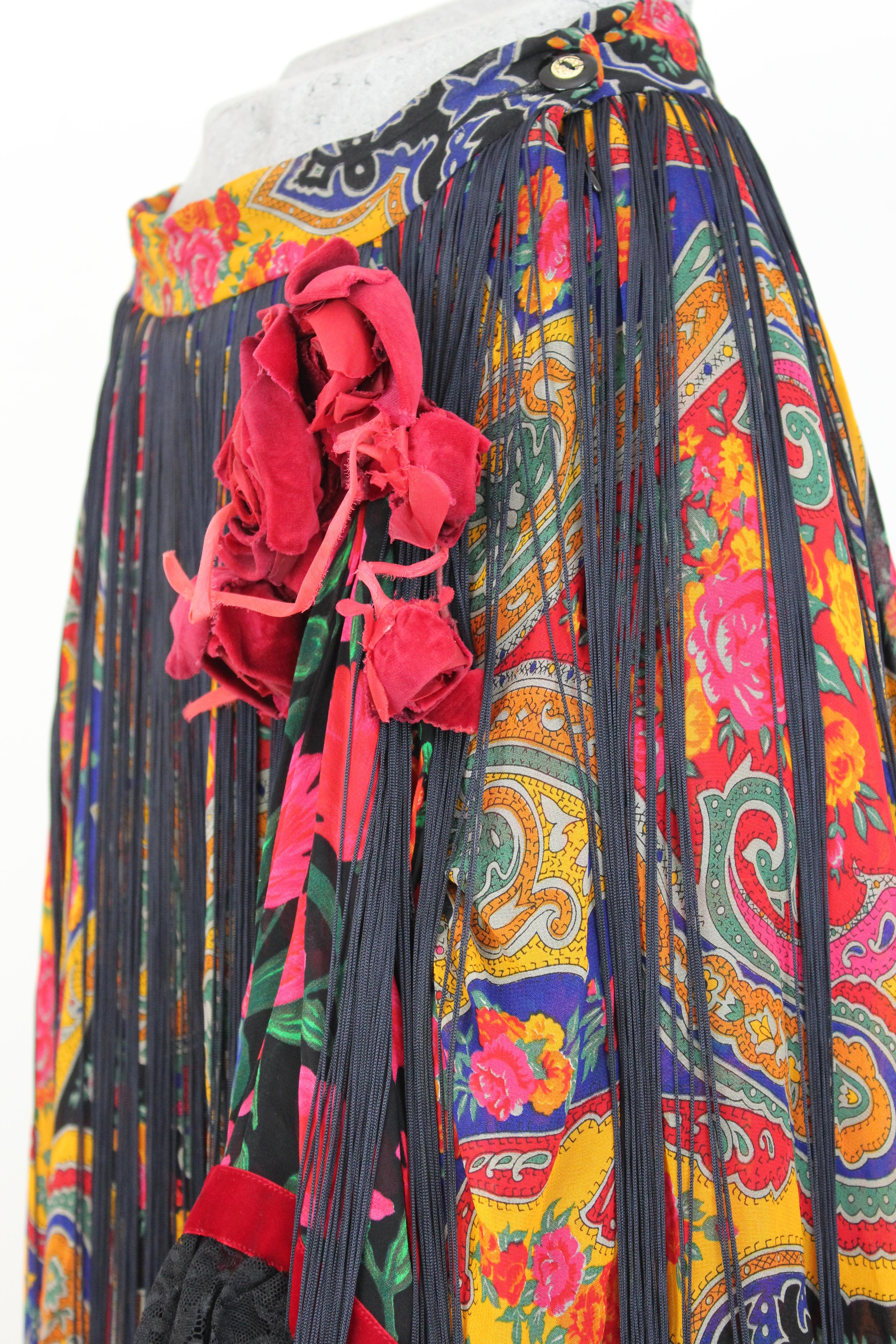 Dolce & Gabbana Haute Couture Jupe en tulle à franges et dentelle à fleurs, années 2000 en vente 3