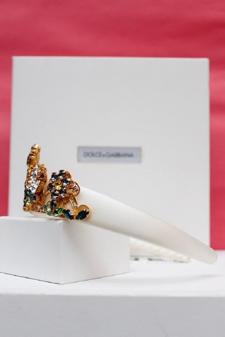 Dolce & Gabbana Kopfband/Crown aus weißem Satin im Zustand „Gut“ im Angebot in SAINT-OUEN-SUR-SEINE, FR