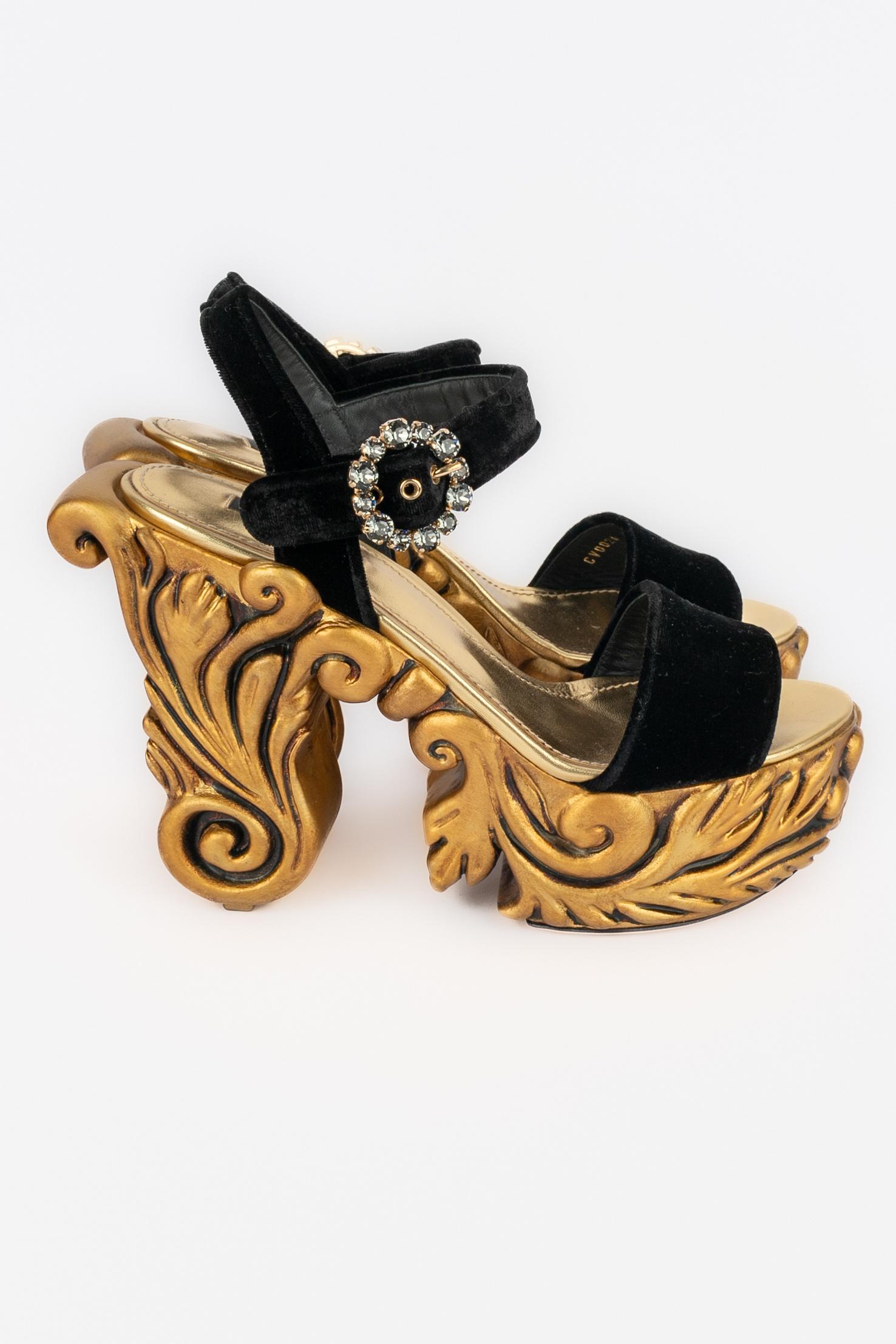 Dolce & Gabbana Heel Schuhe / Sandalen mit Absatz (Braun) im Angebot