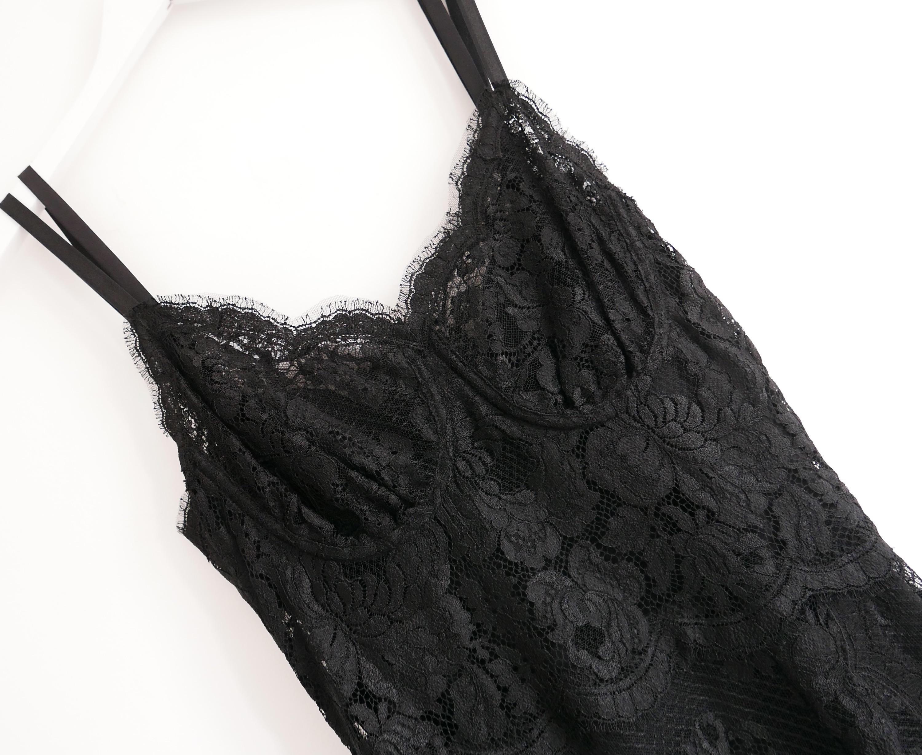 Dolce & Gabbana Hot Stuff Black Lace Dress In New Condition For Sale In London, GB