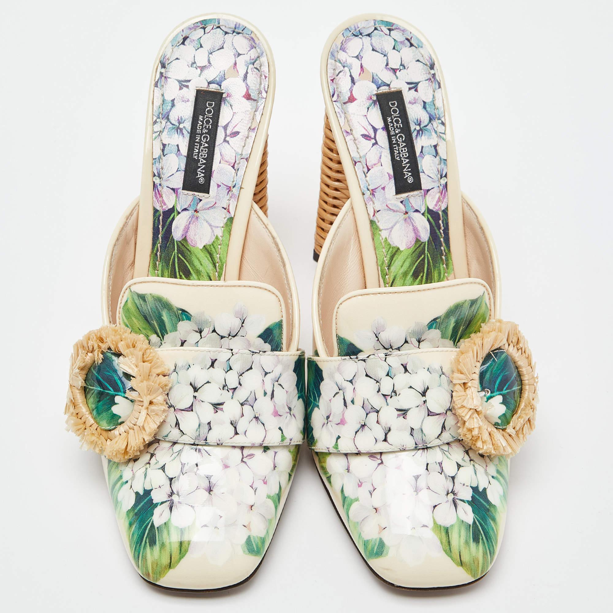 Dolce & Gabbana Hydrangea Print patent Leather Jackie Mules In Good Condition In Dubai, Al Qouz 2