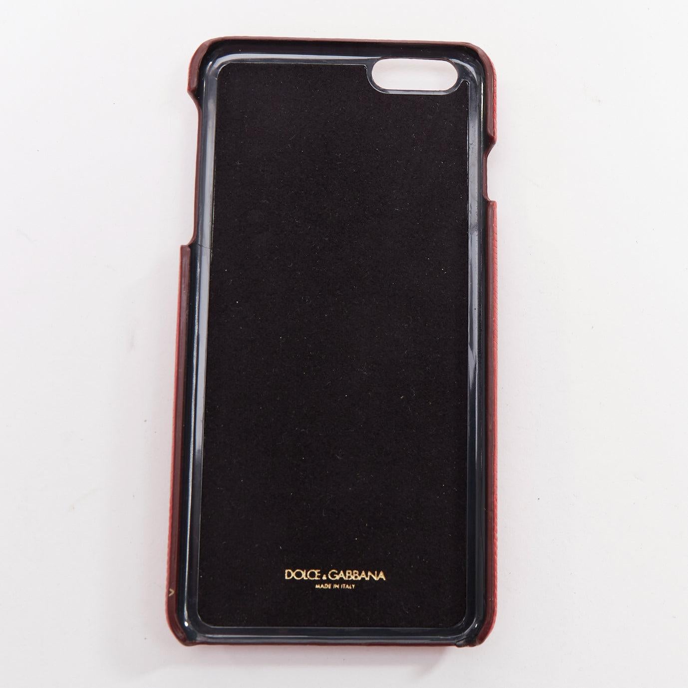 DOLCE GABBANA Iphone 6 rouge cuir vert jaune floral cristal étui
Référence : AAWC/A01591
Marque : Dolce Gabbana
Designer : Domenico Dolce et Stefano Gabbana
Modèle : Etui Iphone 6
MATERIAL : Cuir
Couleur : Rouge, Multicolore
Motif : Floral
Fermeture