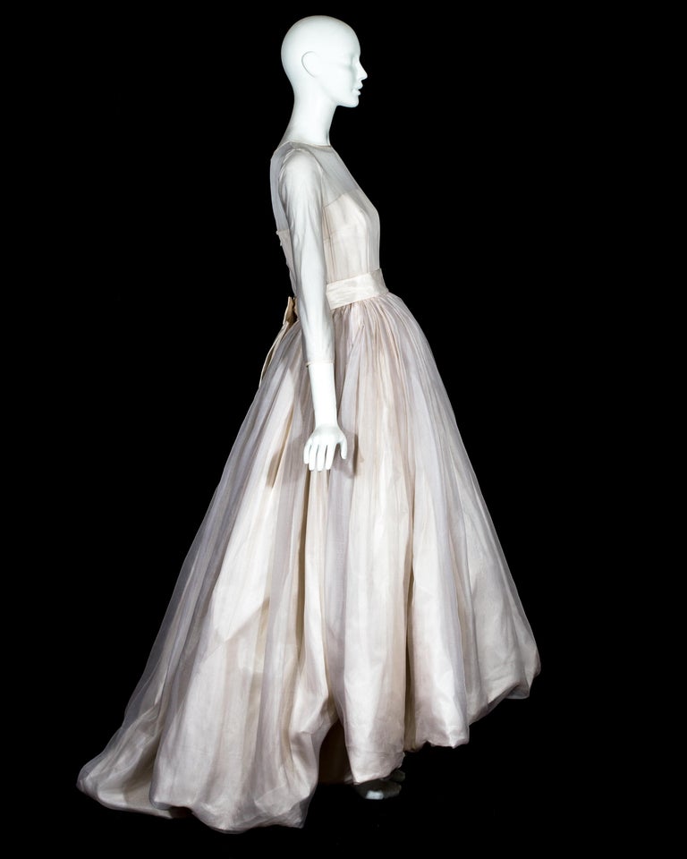 Dolce & Gabbana Ivory silk wedding dress with full balloon hem skirt, c. 1990s In Excellent Condition For Sale In London, GB