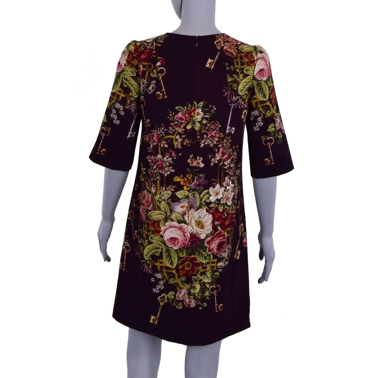 Dolce & Gabbana - Keys Roses Printed Dress Bordeaux IT 36 For Sale 2