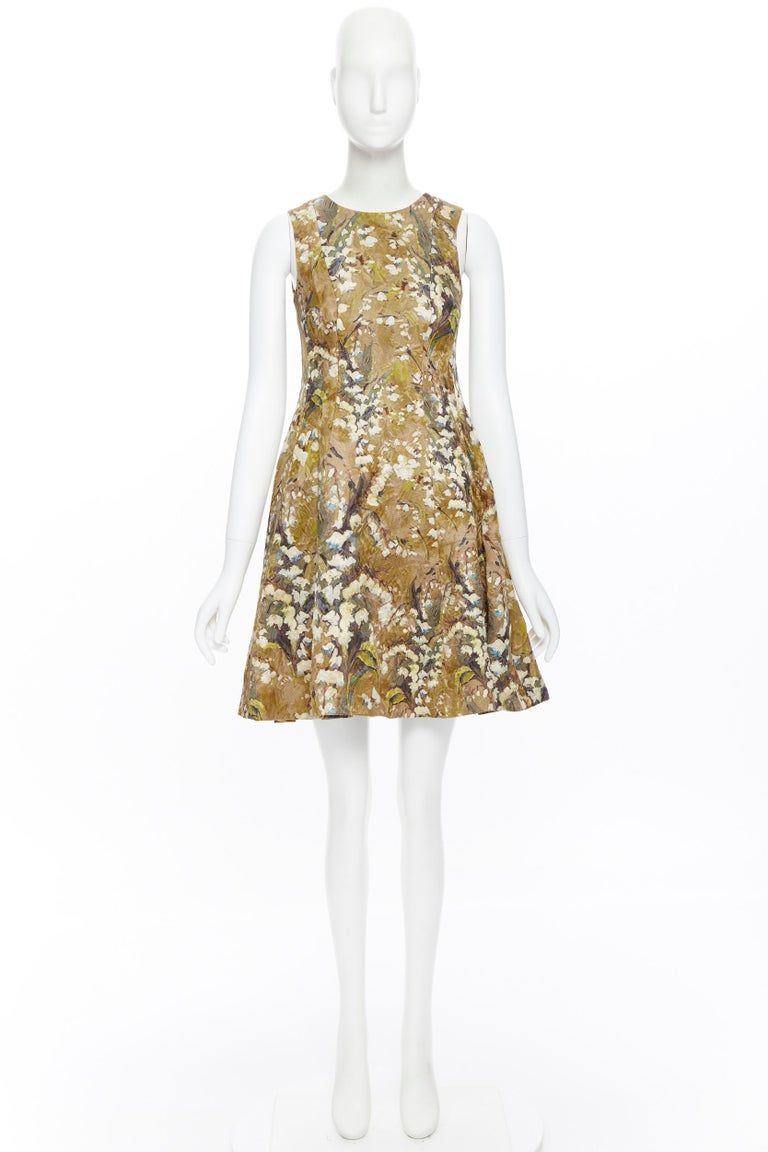DOLCE GABBANA Khakifarbenes Kleid mit ausgestelltem Knopfleiste aus  Jacquard mit Blumenschmuck IT36 XS im Angebot bei 1stDibs