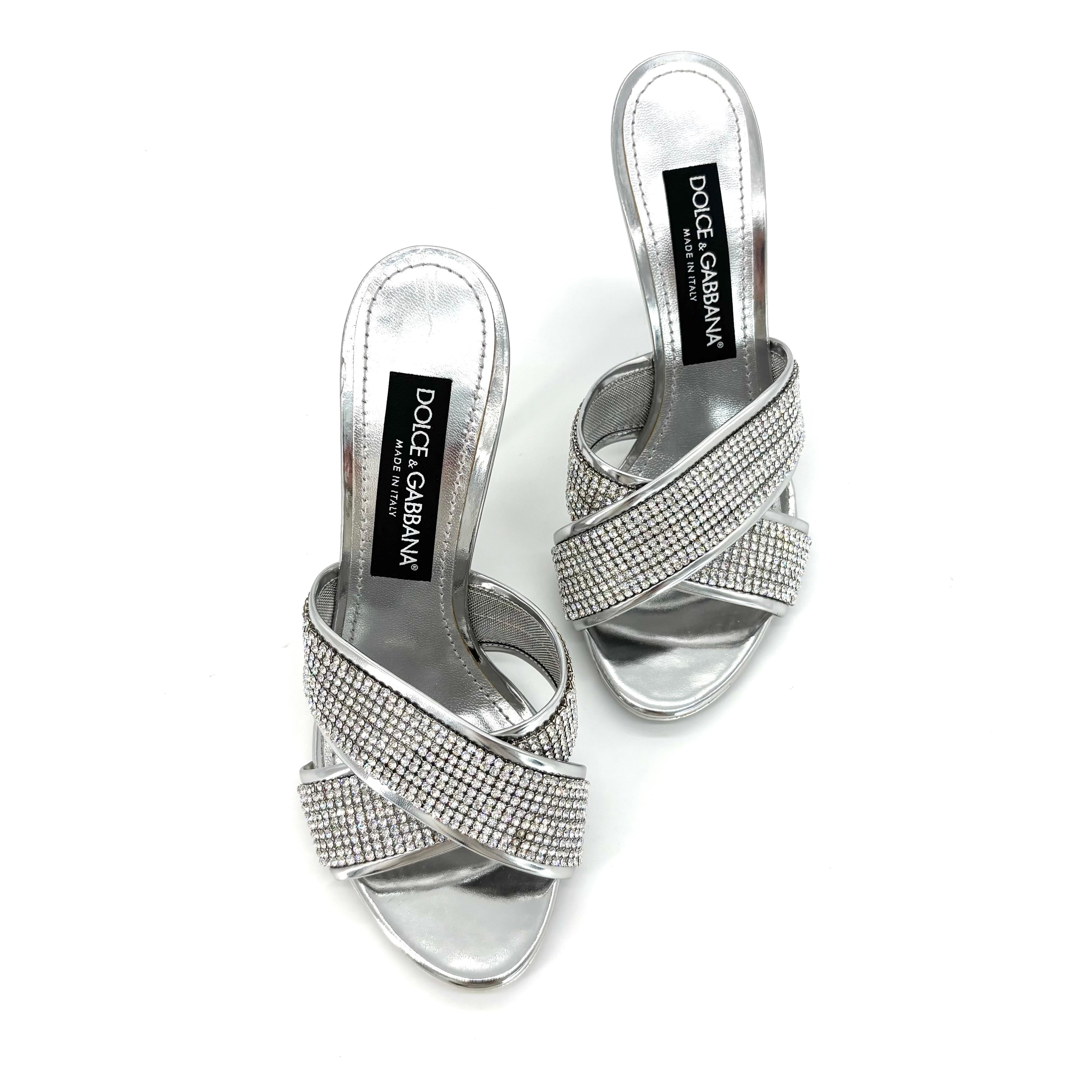 Donna Dolce & Gabbana Kiera Crystal Mesh Mule Slip On Crossover Sandals 37 in vendita