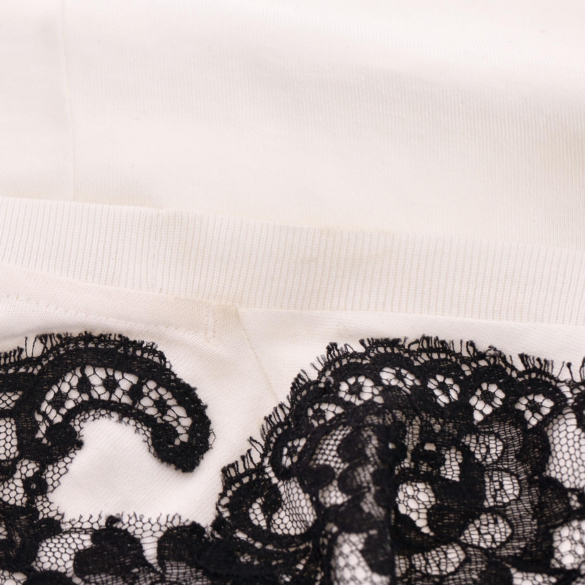 Women's Dolce & Gabbana Lace Detailed Cotton T-Shirt For Sale
