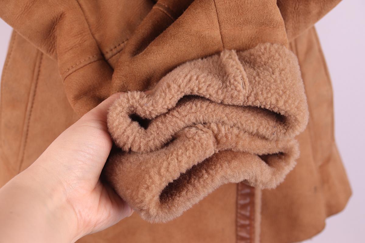 Dolce & Gabbana lambskin coat early 2000s vintage For Sale 5